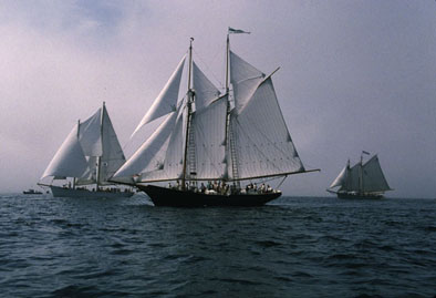 Thomas E. Lannon under sail, Gloucester Schooner Race, Ship building, 1997; Harold A. Burnham (b. 1967); Essex, Massachusetts; Photography by Lewis G. Joslyn